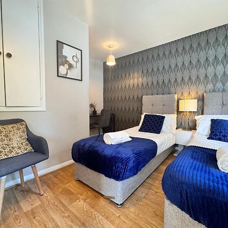 Kensington 2 Bedroom House-Big Living Area And Kitchen-Harrods-National History Museum-Hyde Park-Near 2 Underground Lines London Exterior photo